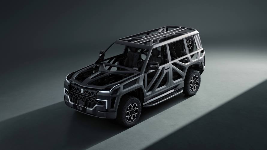 广州82仰望U8硬派越野的科技魅力，国能汽车对传统燃油车市场的冲击